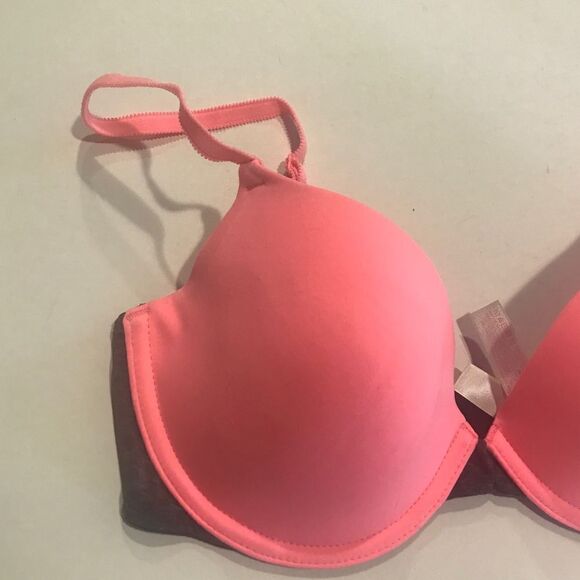 PINK by Victoria’s Secret Wear Everywhere Demi Bra - Picture 2 of 10